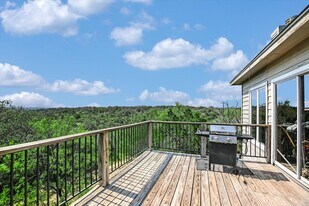 605 Echo Dr in Spicewood, TX - Building Photo