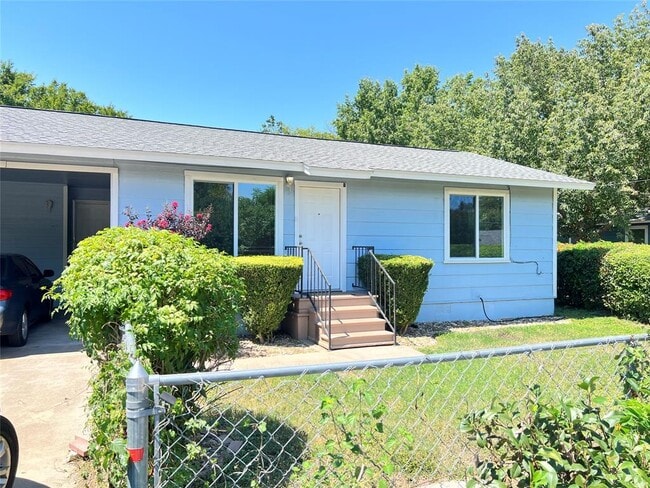 property at 3112 Govalle Ave