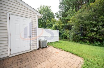 3107 Ivy Wood Ln in Durham, NC - Building Photo - Building Photo