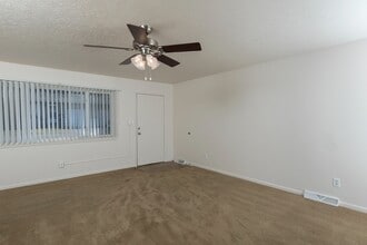 Cherry Lane in Springfield, MO - Foto de edificio - Building Photo