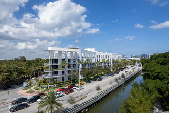 The Meridian Condo in Miami Beach, FL - Building Photo - Building Photo