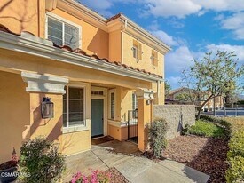 2930 Esperanza Way in Simi Valley, CA - Building Photo