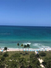 10185 Collins Ave in Bal Harbour, FL - Building Photo - Building Photo