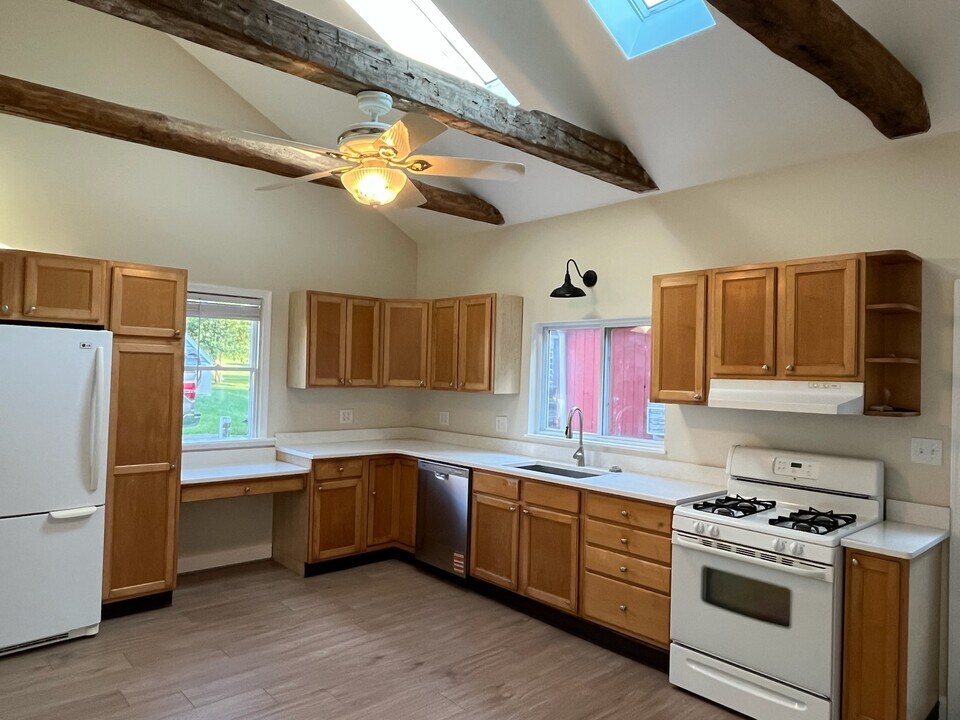 122 Garris Rd in Downingtown, PA - Building Photo