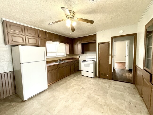 111 5th Ave NW in Ardmore, OK - Building Photo - Building Photo