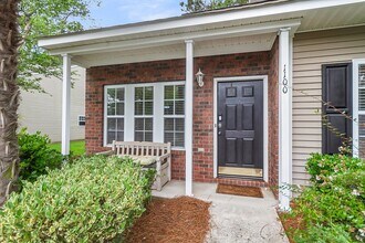 1100 Elm Hall Cir in Summerville, SC - Building Photo - Building Photo