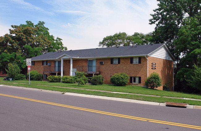 James Manor in Miamisburg, OH - Building Photo - Building Photo