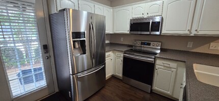 547 Farmborough Ct in Rock Hill, SC - Building Photo - Building Photo