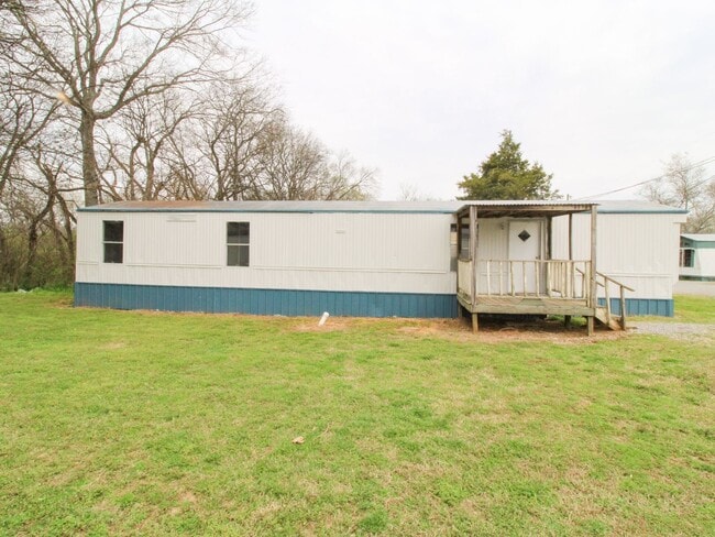 1810 Vales Mill Rd in Pulaski, TN - Building Photo - Building Photo