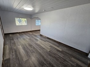 216 1/2 Santa Maria Ave in Gerber, CA - Building Photo - Building Photo