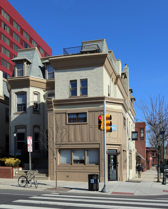 4101 Walnut St in Philadelphia, PA - Building Photo