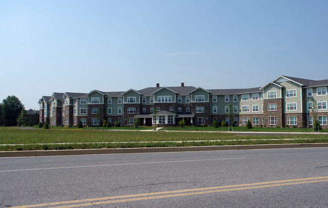 Victoria Park at Walkersville Senior Apartments in Walkersville, MD - Foto de edificio - Building Photo