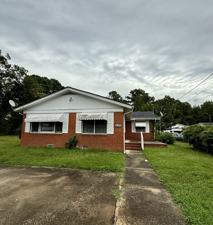 4155 S Main St in Farmville, NC - Building Photo