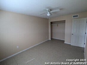 3718 Pleasanton Rd in San Antonio, TX - Building Photo - Building Photo