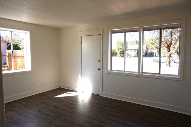 557 Graham Pl in Sierra Vista, AZ - Foto de edificio - Building Photo