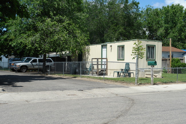 302 E 43rd St in Garden City, ID - Building Photo - Building Photo