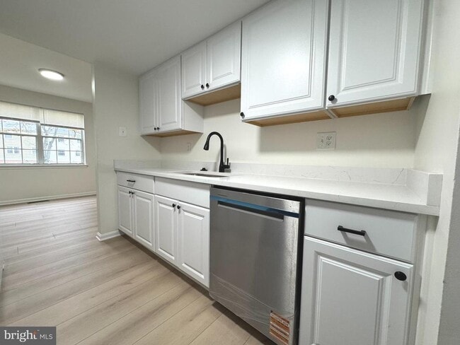 7734 Trevino Ln in Falls Church, VA - Building Photo - Building Photo