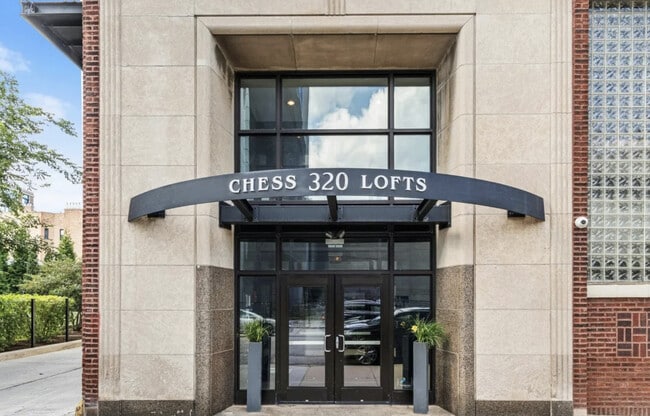 320 E 21st St in Chicago, IL - Building Photo - Building Photo