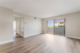 1455 E Katie Ave in Las Vegas, NV - Building Photo - Building Photo