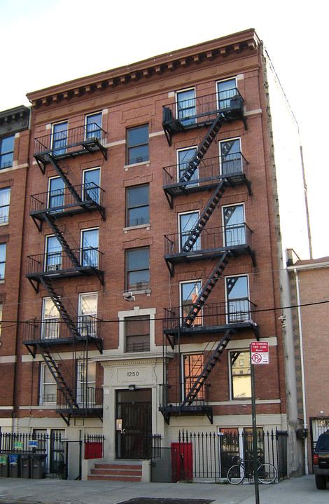 1250 Morris Ave in Bronx, NY - Building Photo