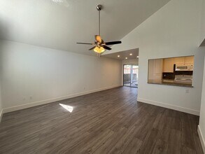 5754 W Tenaya Ave in Fresno, CA - Building Photo - Building Photo