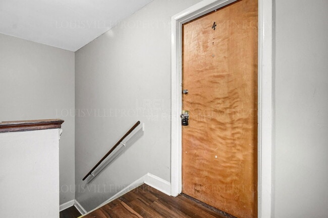 2211 Gerald Ct in Louisville, KY - Building Photo - Building Photo