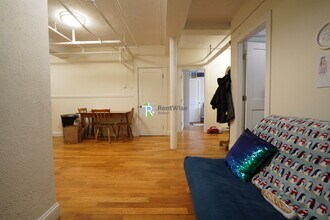 1298 Commonwealth Ave, Unit A in Boston, MA - Building Photo - Building Photo