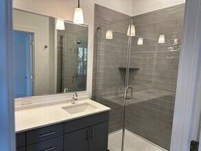 4801 Springdale Rd in Austin, TX - Building Photo - Building Photo