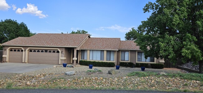 5213 N Desert Ln in Prescott Valley, AZ - Building Photo - Building Photo