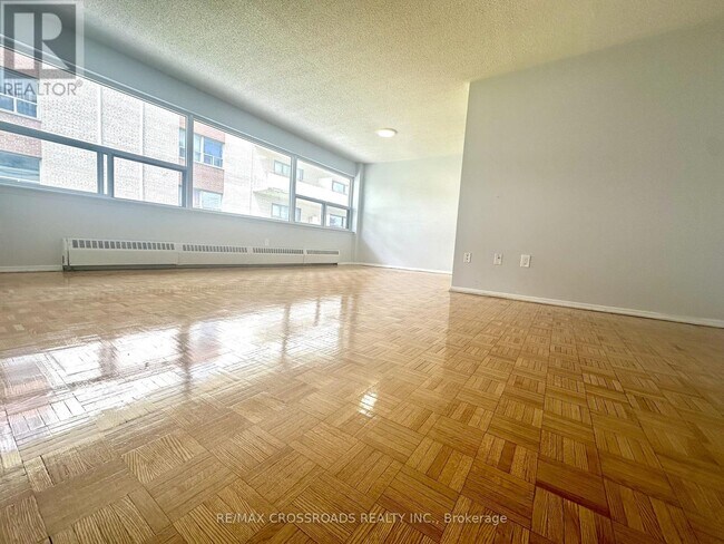 1191 Ellesmere Rd in Toronto, ON - Building Photo - Building Photo