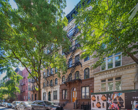 51 St Marks Pl in New York, NY - Foto de edificio - Building Photo