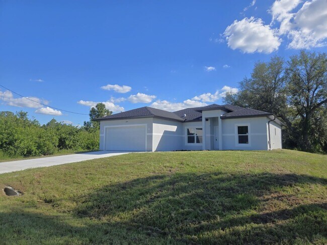 2903 41st St SW in Lehigh Acres, FL - Building Photo - Building Photo