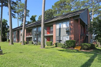 Paper Moon Apartments in Huntsville, TX - Building Photo - Building Photo