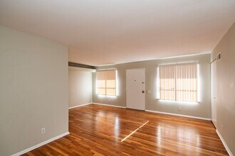 2267 Heritage Dr in St. Louis, MO - Building Photo - Building Photo