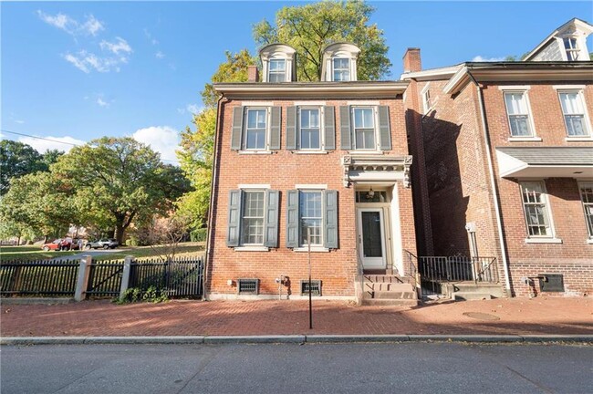 34 W Church St in Bethlehem, PA - Foto de edificio - Building Photo