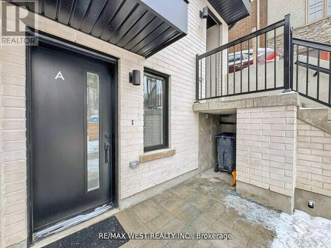 49 Morningside Ave in Toronto, ON - Building Photo - Building Photo