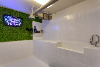 Renaissance at City Center Apartments in Carson, CA - Foto de edificio - Interior Photo