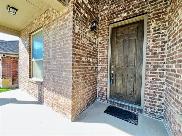 5644 Salt Springs Dr in Fort Worth, TX - Foto de edificio - Building Photo