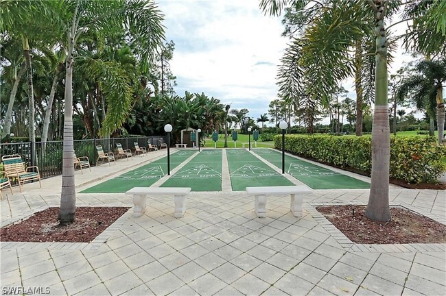 195 Peppermint Ln in Naples, FL - Building Photo - Building Photo