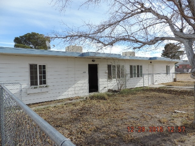 360-366 S Sunset St in Ridgecrest, CA - Building Photo