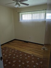 18 Friese Dr, Unit Upper Level in Olivette, MO - Building Photo - Building Photo