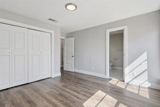 5106 Nuckols Crossing Rd in Austin, TX - Building Photo - Building Photo