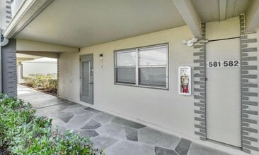 581 Monaco Blvd in Delray Beach, FL - Foto de edificio - Building Photo