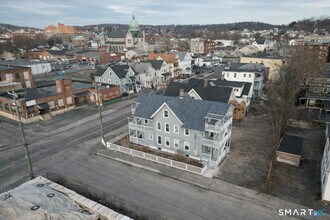 69 W Liberty St in Waterbury, CT - Building Photo - Building Photo
