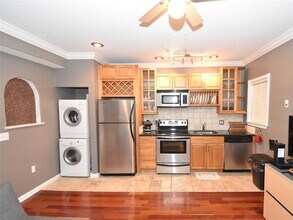 201 6th St S, Unit 203 in St. Petersburg, FL - Building Photo - Building Photo