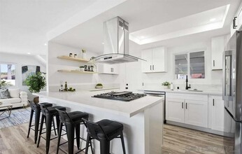 2537 Davis Ave in Carlsbad, CA - Building Photo - Building Photo