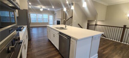 4560 Mikajack Dr SE in Smyrna, GA - Building Photo - Building Photo