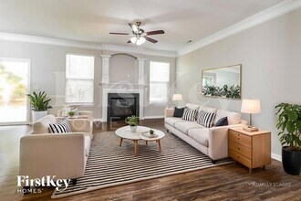 13724 Fairplains Ct in Charlotte, NC - Foto de edificio - Building Photo