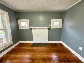 3003 Tyree Springs Rd in Hendersonville, TN - Foto de edificio - Building Photo