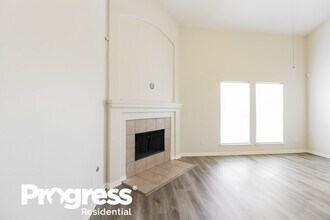 10007 Barr Lake Dr in Houston, TX - Building Photo - Building Photo